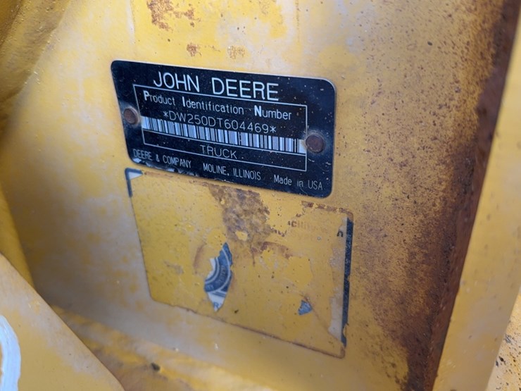 deere-250d-image-16