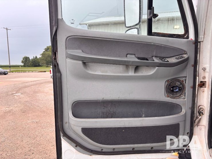 2006-freightliner-columbia-truck-(gp11007,-unit-345)-image-81