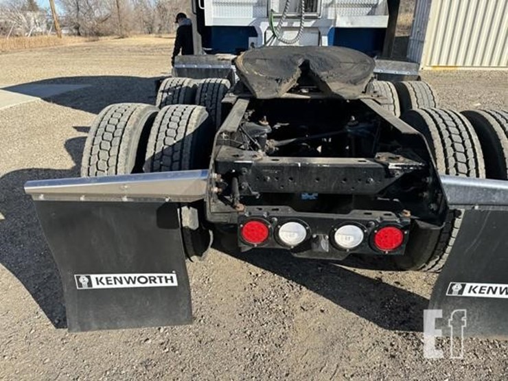 2018-kenworth-t680-image-38