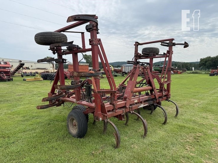 case-ih-5600-image-4
