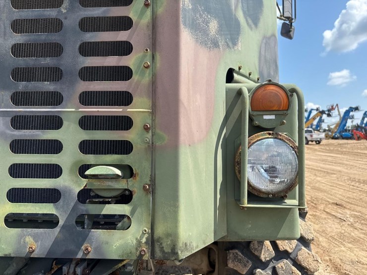 2000-oshkosh-m1070-image-20