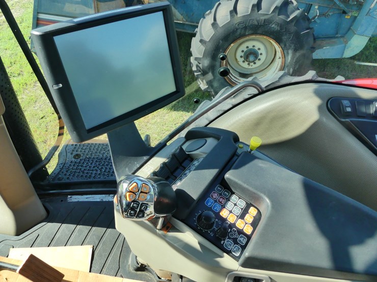 2019-case-ih-magnum-250-image-14