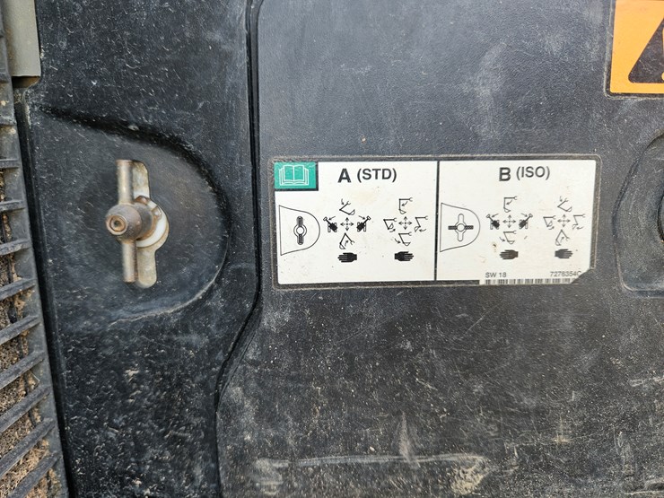 2019-bobcat-e85-image-15
