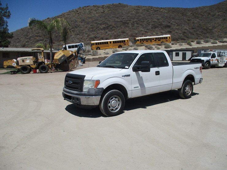 2013-ford-f150-xl-image-1