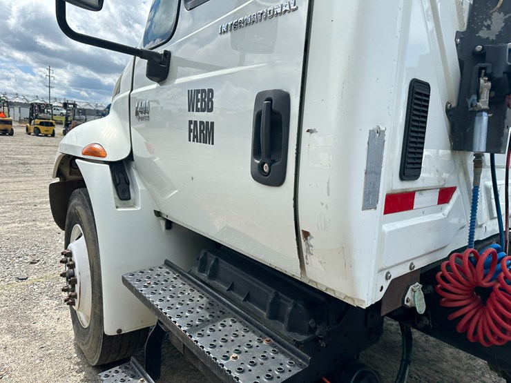 2006-international-durastar-4400-image-21