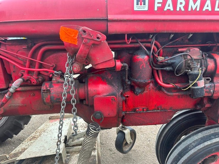 mccormick-farmall-c-tractor-image-17