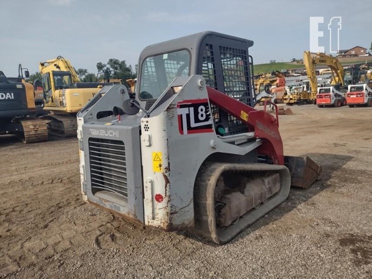 2018-takeuchi-tl8-image-40