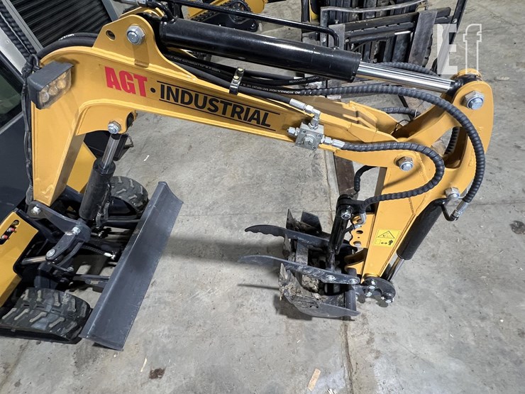2024-agt-mini-excavator-1178-image-5