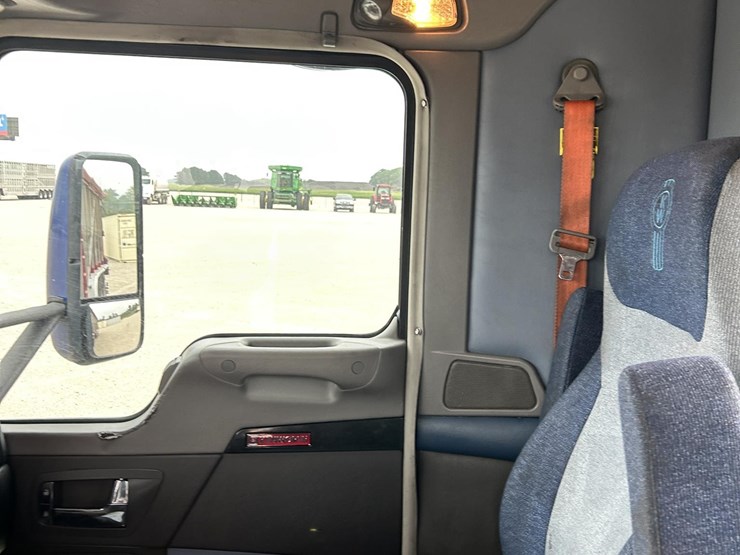 2019-kenworth-t800-image-23