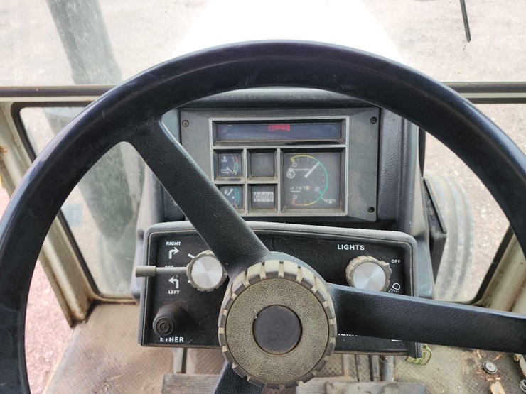 1979-case-2390-tractor-image-12