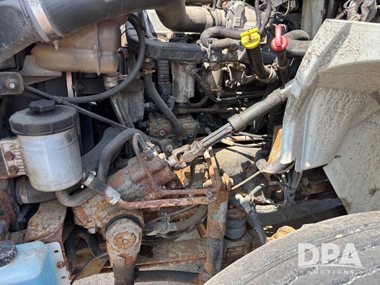 2012-international-durastar-4400-image-14
