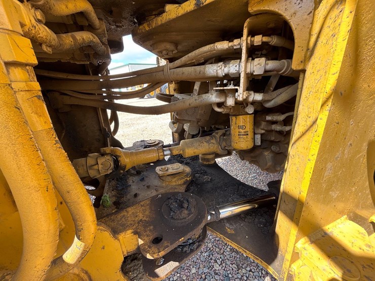 2012-caterpillar-930-image-15