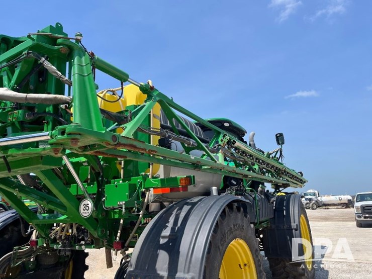 2020-john-deere-r4045-image-57