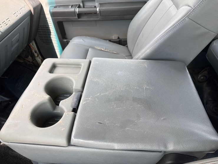2016-ford-f350-xl-image-29