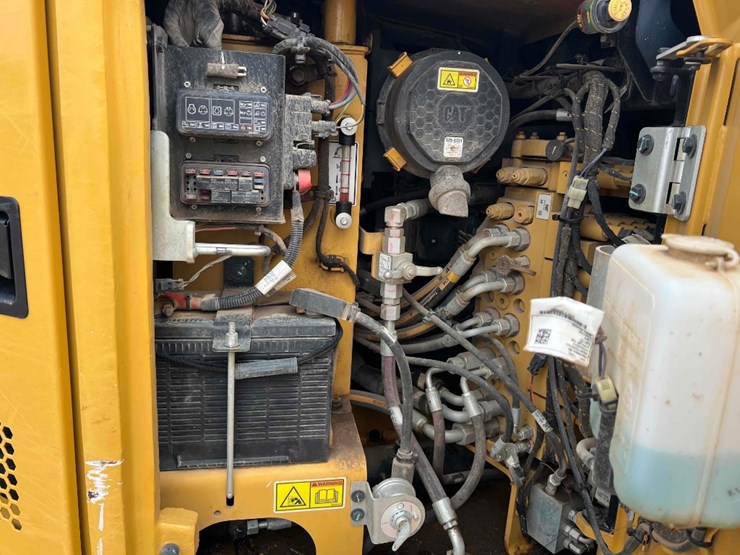 2022-caterpillar-305cr-image-18