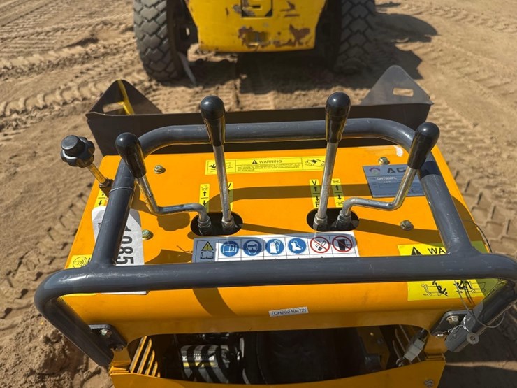 2024-agt-industrial-qht-500fl-concrete-buggy-image-16