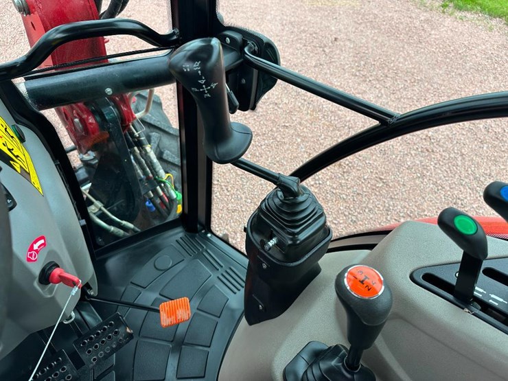 2023-case-ih-farmall-75a-image-53