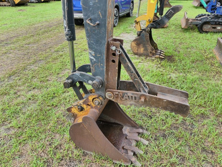 2018-deere-30g-image-10