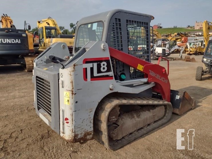 2020-takeuchi-tl8-image-42