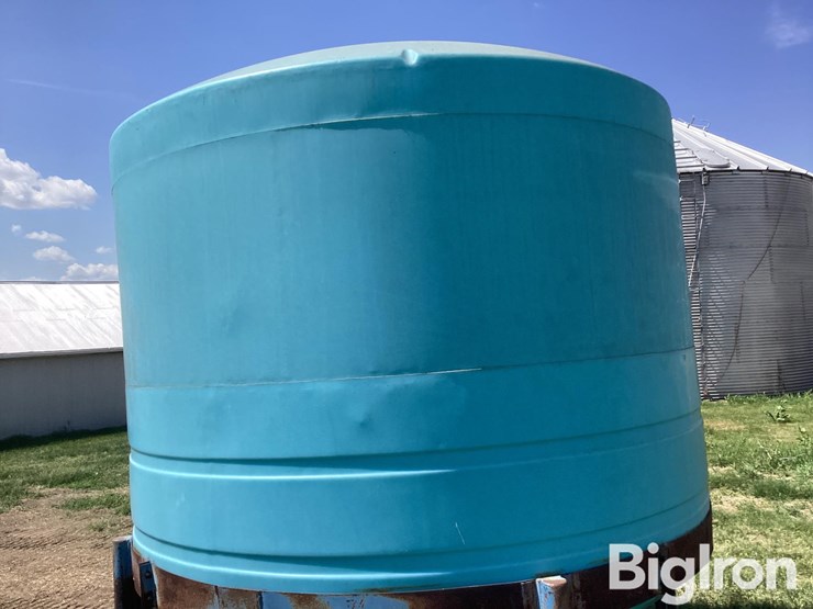 2,300-gal-poly-tank-w/-stand-image-11