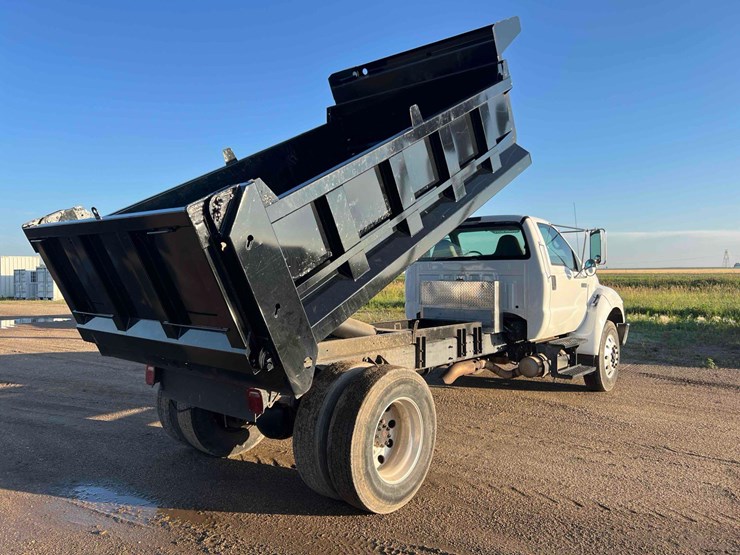 2009-ford-f750-image-8