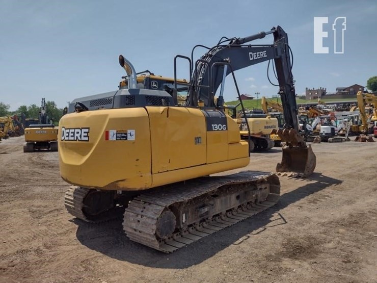 2019-deere-130g-image-60