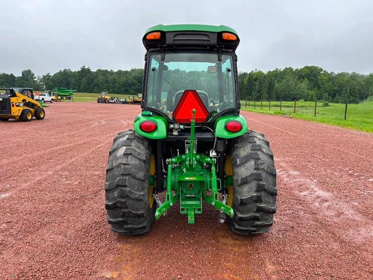 2018-john-deere-4052r-image-5