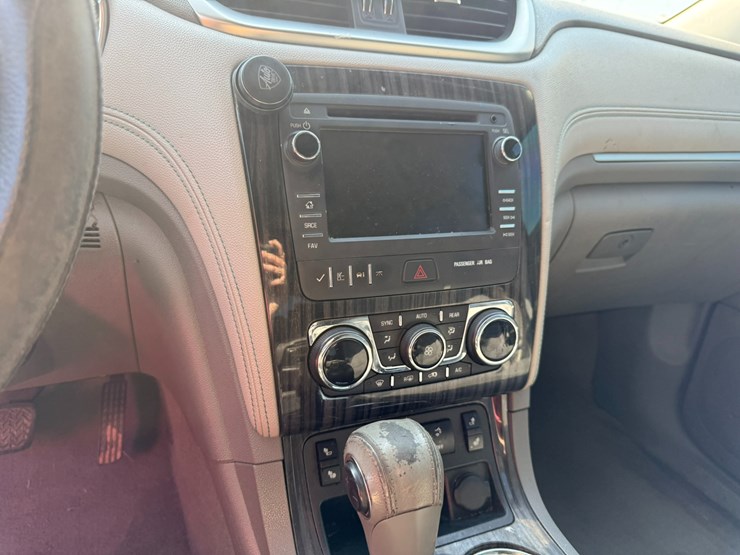 2013-chevrolet-traverse-image-39