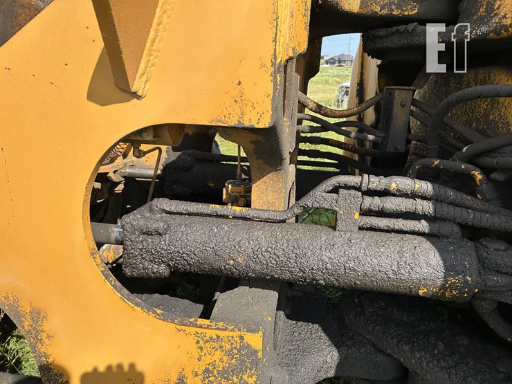 cummins-855-image-25
