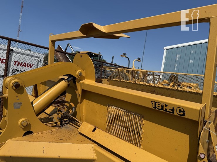 2000-deere-1812c-image-18