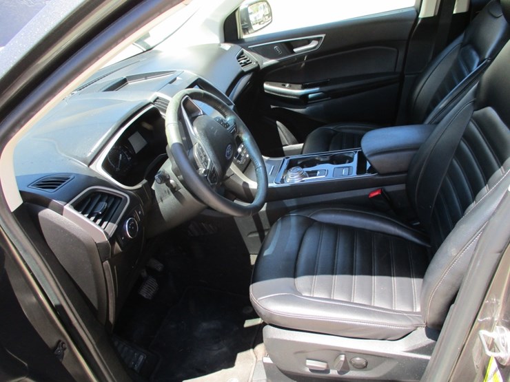 2020-ford-edge-sel-image-7