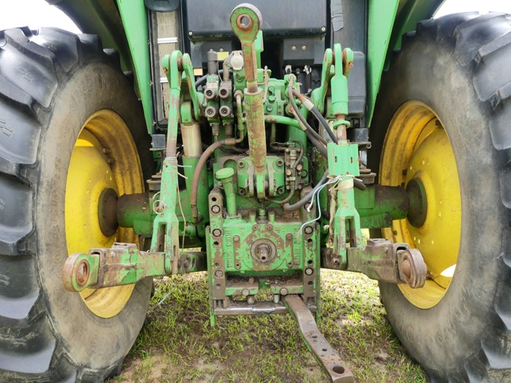 2022-john-deere-6140m-image-5