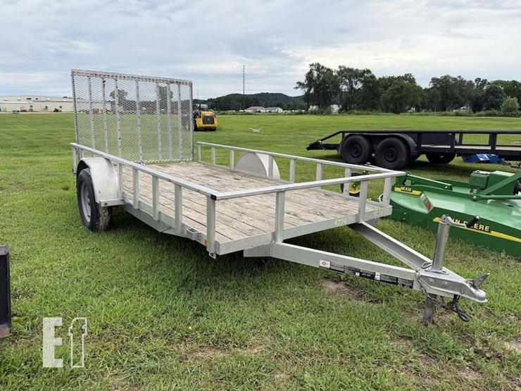carry-on-aluminum-trailer-image-3