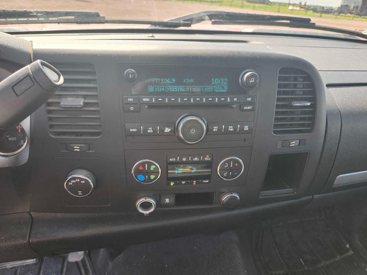 2010-chevrolet-silverado-1500-image-12