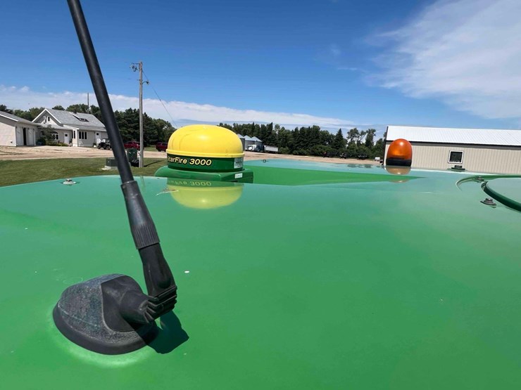 2021-john-deere-s680-image-47