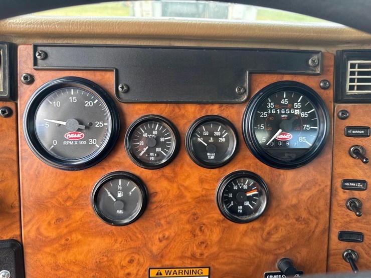 2007-peterbilt-pb335-lube-truck-image-34