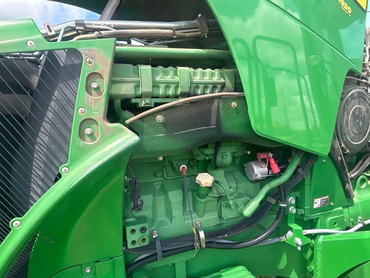 2013-john-deere-8360rt-image-23