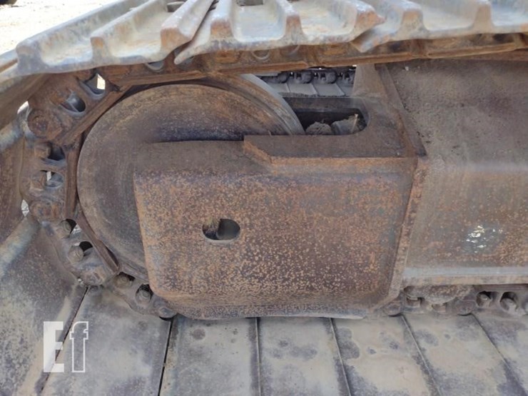 2011-komatsu-pc228us-lc-8-image-23