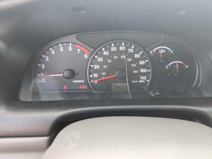 2003-chevrolet-tracker-image-14