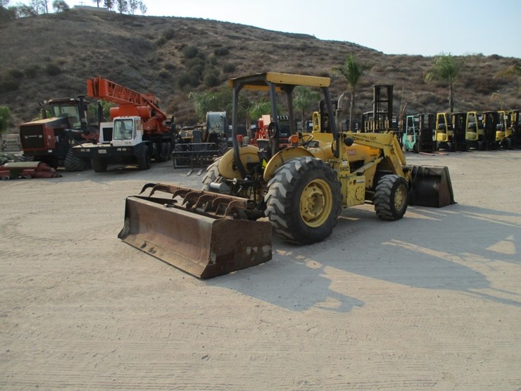 new-holland-545d-image-3
