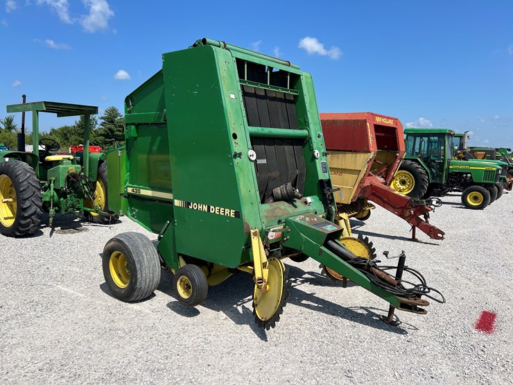 john-deere-435-image-1