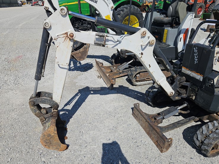2015-bobcat-418-image-2