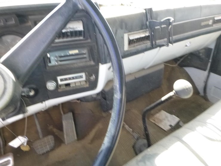 1986-gmc-c6-flatbed-truck-image-19