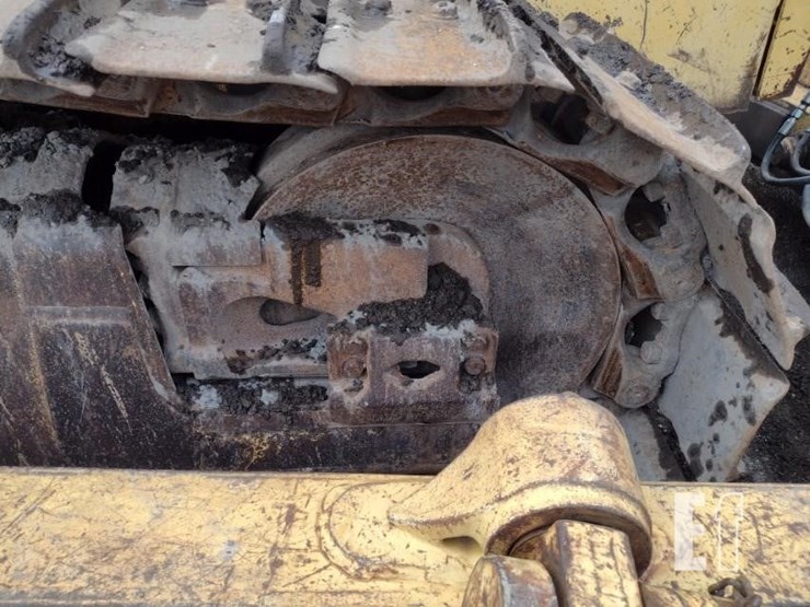 2005-komatsu-d65ex-15-image-31