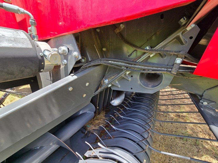 2020-massey-ferguson-1840-image-13