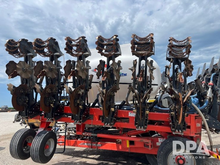 2019-kuhn-gladiator-1205-strip-till-bar-(jn2501,-unit-tb12)-image-43