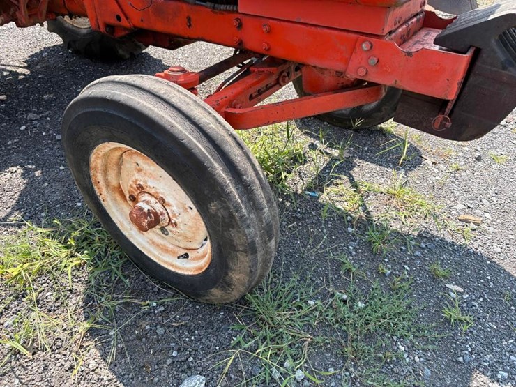 allis-chalmers-160-tractor-image-8