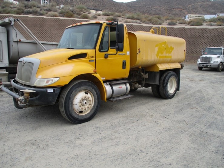 2013-international-durastar-4300-image-1