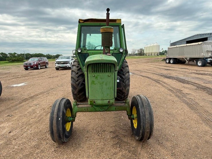 john-deere-4010-image-7