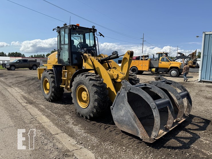 2021-caterpillar-920-image-2